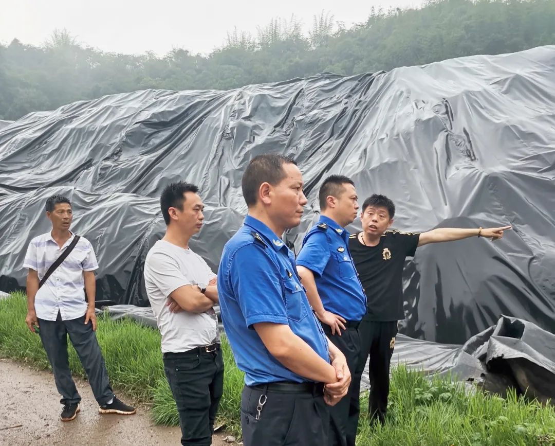 犍為縣綜合行政執(zhí)法局領(lǐng)導蒞臨碩特環(huán)保項目現(xiàn)場指導工作