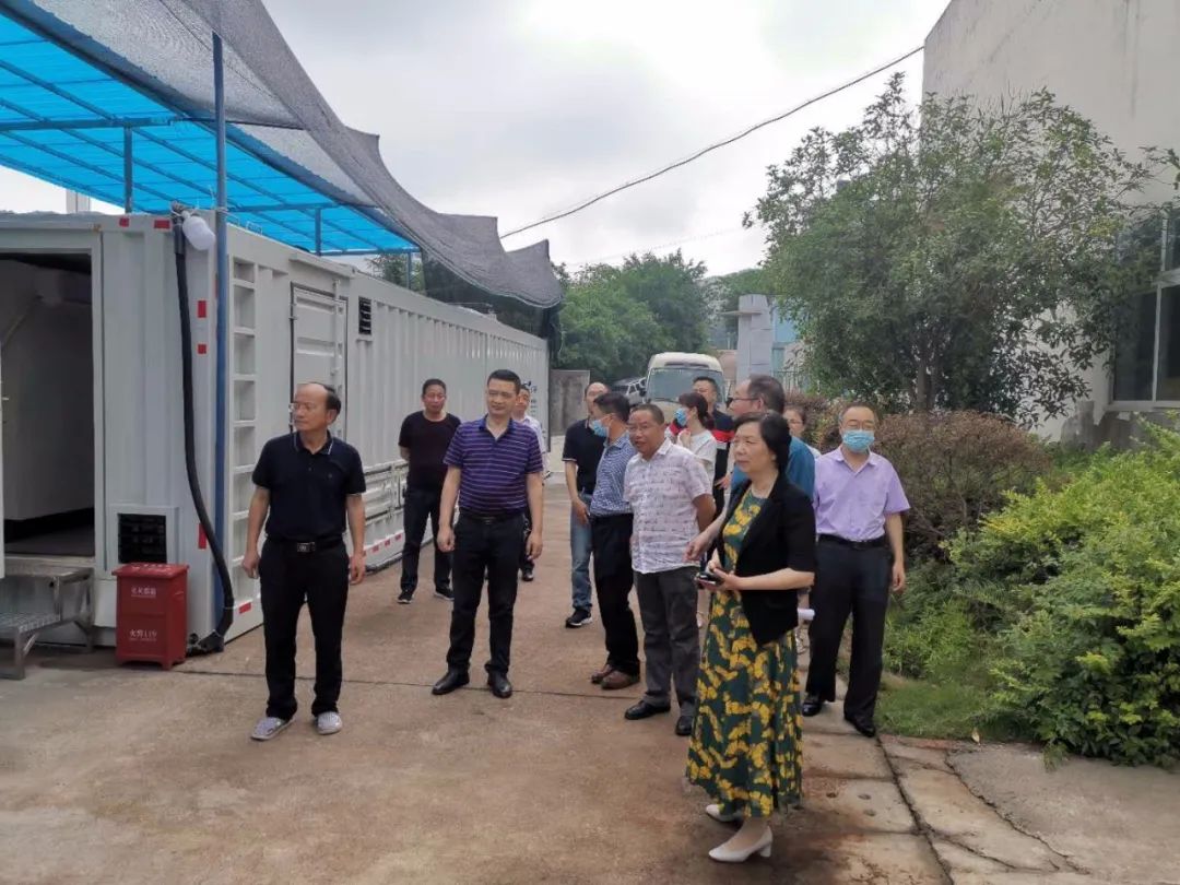 自貢市人大、市城管局、市財政局等領(lǐng)導一行蒞臨碩特環(huán)保項目現(xiàn)場考察指導
