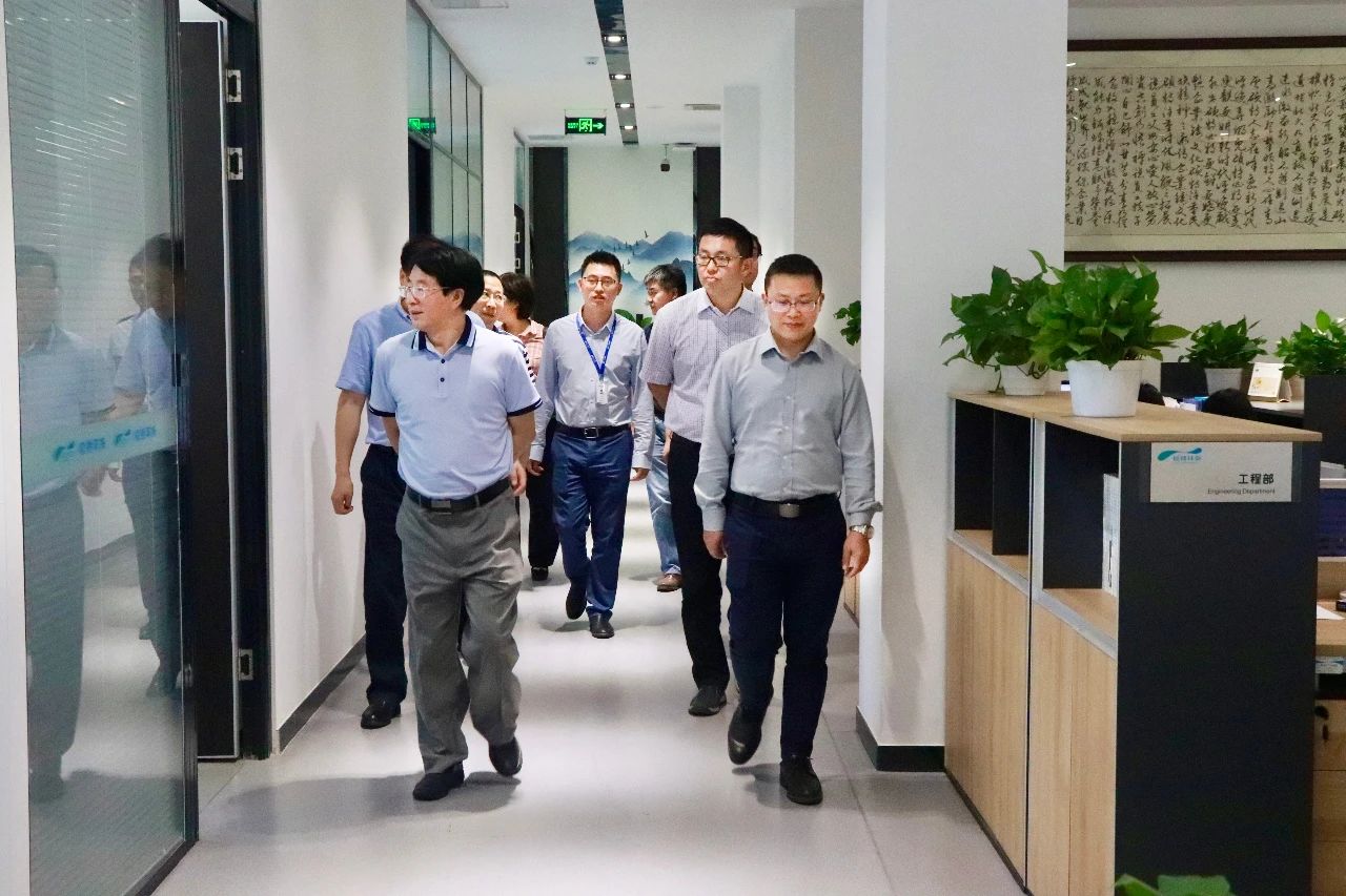 科技部、四川省科技廳領(lǐng)導(dǎo)一行走訪調(diào)研碩特環(huán)保